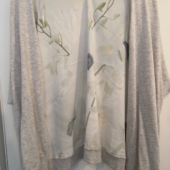 Ted Baker ‘Kembley’ Dolman Cardigan (Ted Size 2 / US Size 6) - Picture 8 of 13